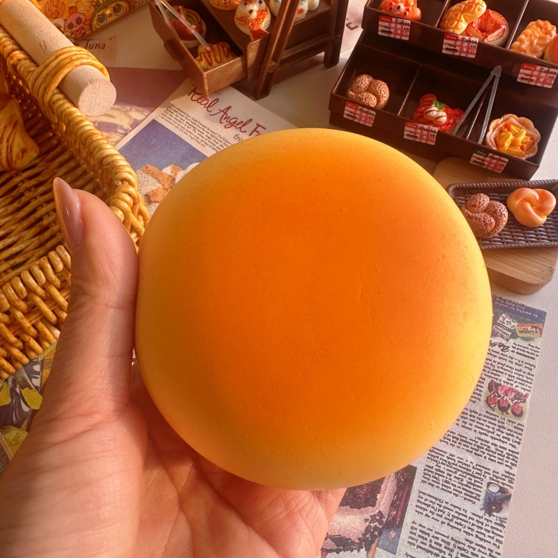 Large Dinner Roll TPR Slow-Rebound Squishy Toy